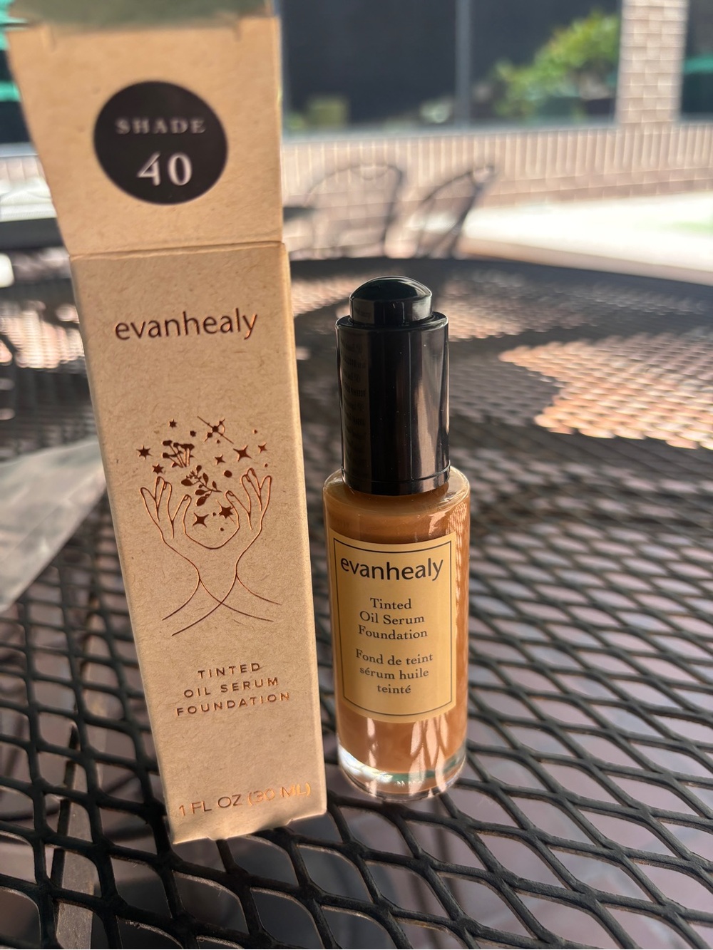 Tinted Oil Serum Foundation — Shade 40 Warm Tan